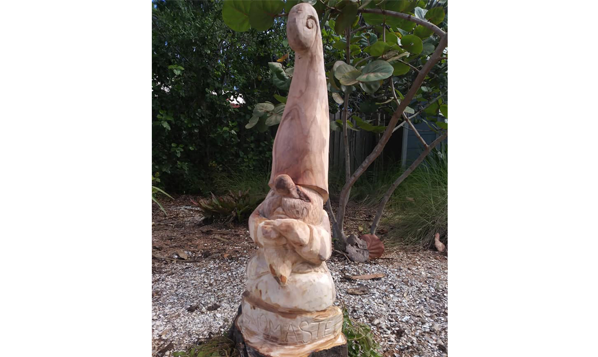 Gnome Meditating Tree Trunk Carving - Gnomaste